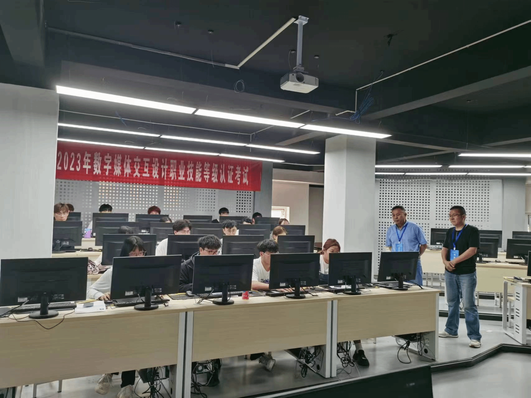 传媒与设计学院顺利举行“1+X”数字媒体交互设计（中级）证书考试 助力数字内容制作人才培养
